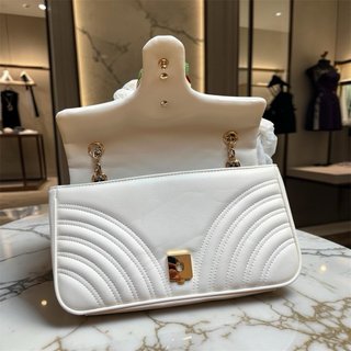 Borsa Gucci GG Marmont Matelassé Bianca