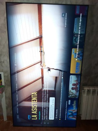 Samsung Smart TV 82 UHD 4K