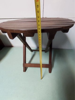 Tavolo pieghevole rotondo in legno
