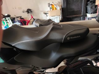 BMW F900XR, Sillín Gel Moto Gris-negro.