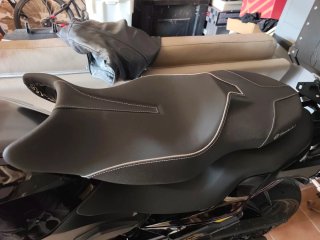 BMW F900XR, Sillín Gel Moto Gris-negro.