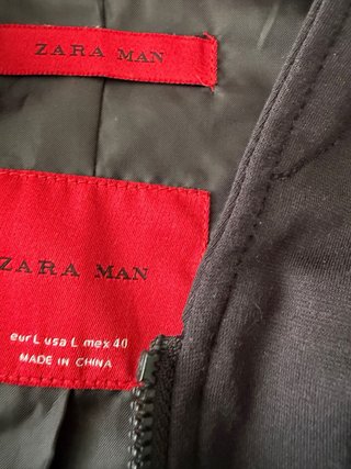 Chaleco Zara Negro con Capucha