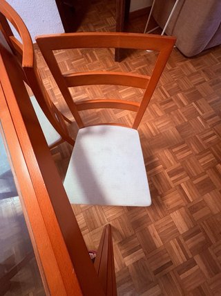 Mesa Comedor Cristal Extensible + 4 Sillas