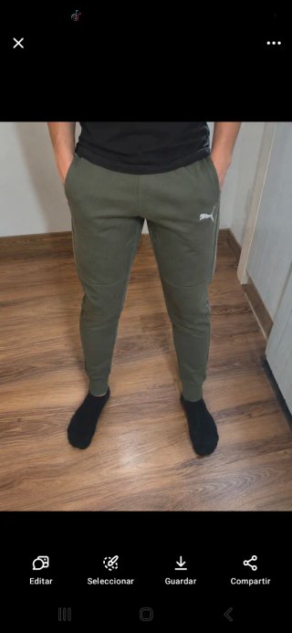 Pantalón Puma verde sin usar