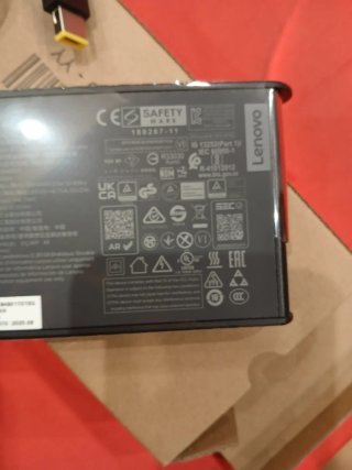 Caricabatteria Lenovo 135W Slim Nuovo