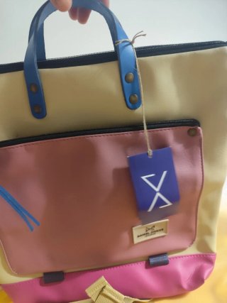 Mochila DANIEL CHONG Book Holder Cuadrada