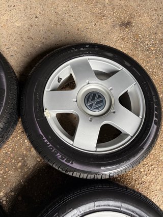 Llantas 15” Volkswagen con reumáticos
