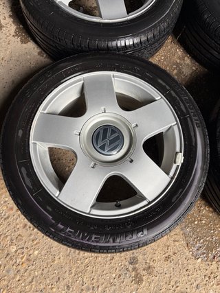 Llantas 15” Volkswagen con reumáticos