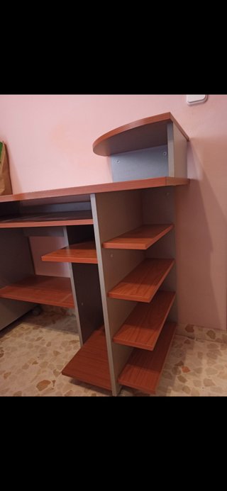 Mesa de escritorio madera y metal