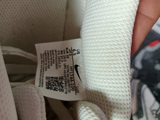 Zapatillas Nike Blancas y Amarillas
