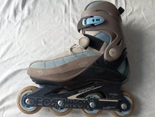 Patines en línea Decathlon Talla 41, con bolsa.