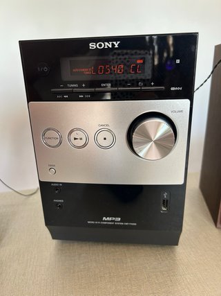 Minicadena Sony CD y USB