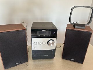 Minicadena Sony CD y USB