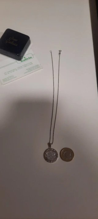Medalla y cadena Bvlgari plata