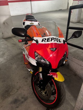 Honda CBR 600 RR 2005 Repsol