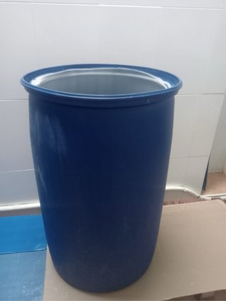 Bidón de plástico alimentario azul