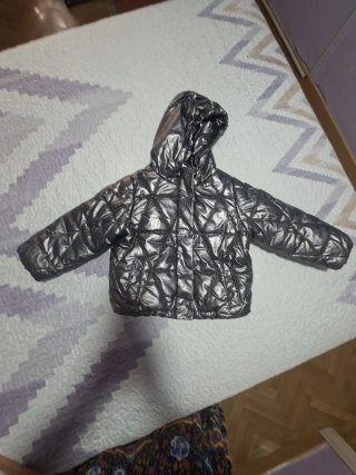Anorak plateado niña. 4 o 5