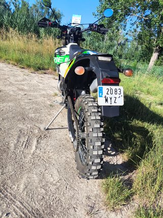 RIEJU MR 300-2025 - Casi a estrenar (469km Y 16h)