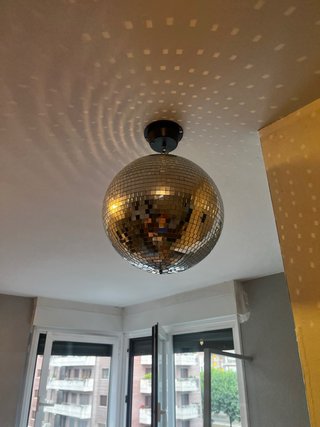 Bola de discoteca plateada