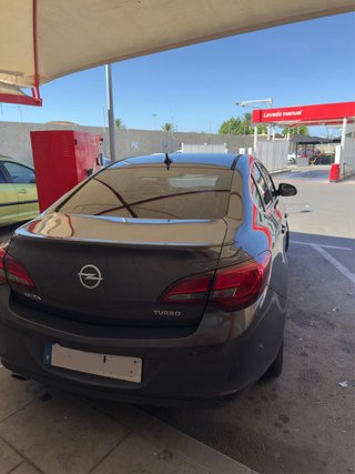 Opel Astra Turbo Notchback