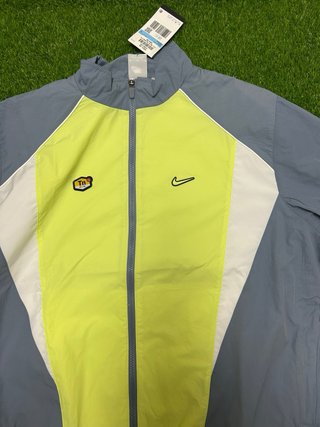 Chaqueta Nike Tn Gris y Amarillo