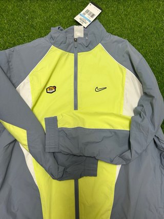 Chaqueta Nike Tn Gris y Amarillo