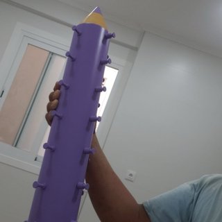 Perchero infantil lápiz morado