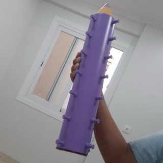 Perchero infantil lápiz morado