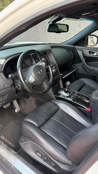Infiniti QX70 2015