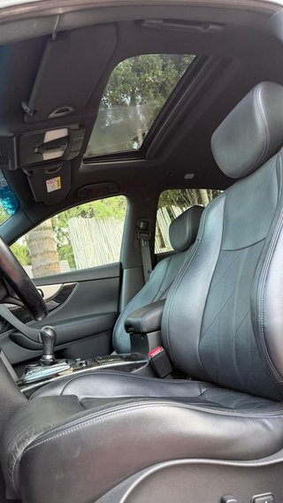 Infiniti QX70 2015