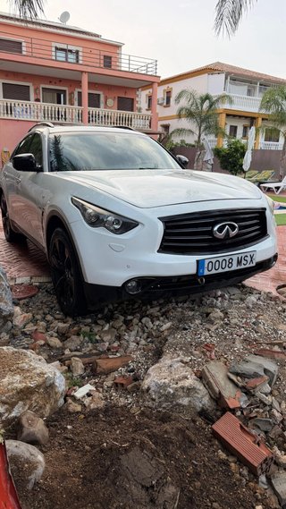 Infiniti QX70 2015
