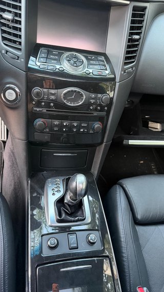 Infiniti QX70 2015