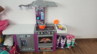 Cocinita de juguete con accesorios