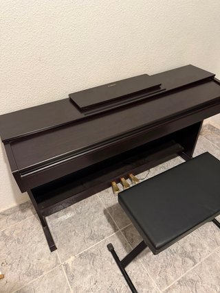 Piano Digital Yamaha Arius YDP-143 Negro