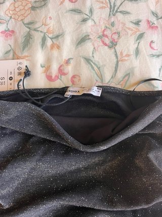 Top Bershka sin mangas brillante