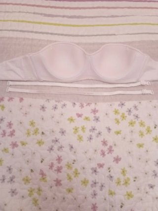 Sujetador blanco sin tirantes
