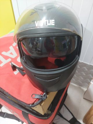 Casco de moto VIRTUE negro