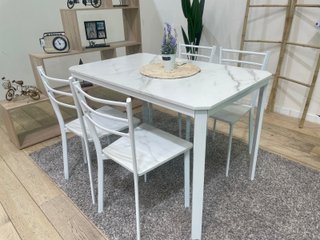 Mesa y 4 Sillas Comedor
