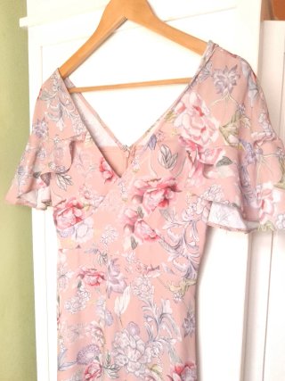 Vestido rosa largo floral de ASOS romántico