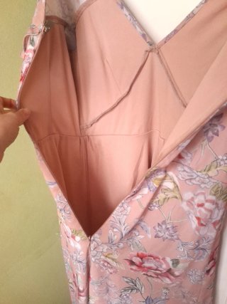 Vestido rosa largo floral de ASOS romántico