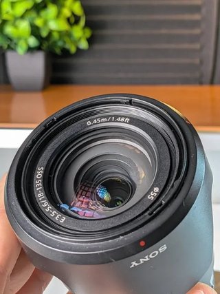 Sony 18-135mm f/3.5-5.6 OSS