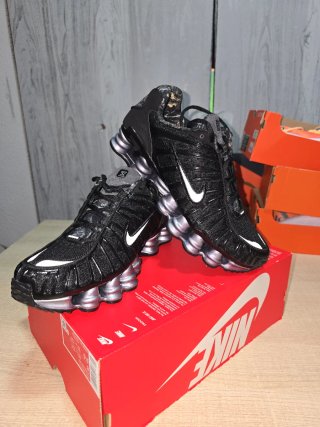 Zapatillas Nike Shox TL Negras y Plateadas