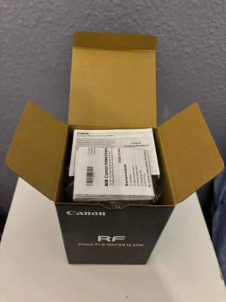 Canon RF 24mm F1.8 Macro IS STM NUOVO DA ESTREMARE