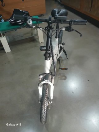 Bici Eléctrica Plegable Blanca