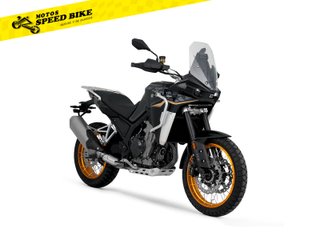KOVE 800X GT Blanca y Dorada