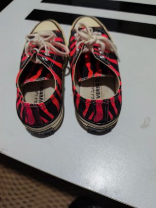 Converse Zapatillas Rayas Negras y Rojas