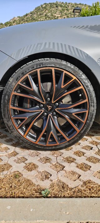 CUPRA Leon 2021