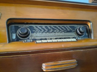 Mueble Radio Tocadiscos Vintage Años 60
