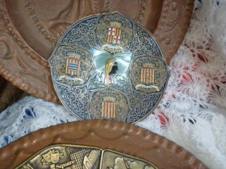 Piatti decorativi antichi