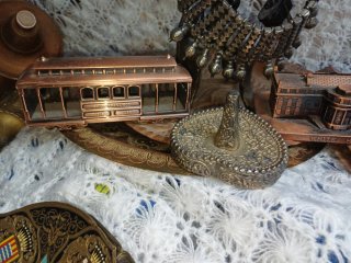Piatti decorativi antichi